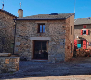 Grange de caractère en pierre al badiu, La Llagonne